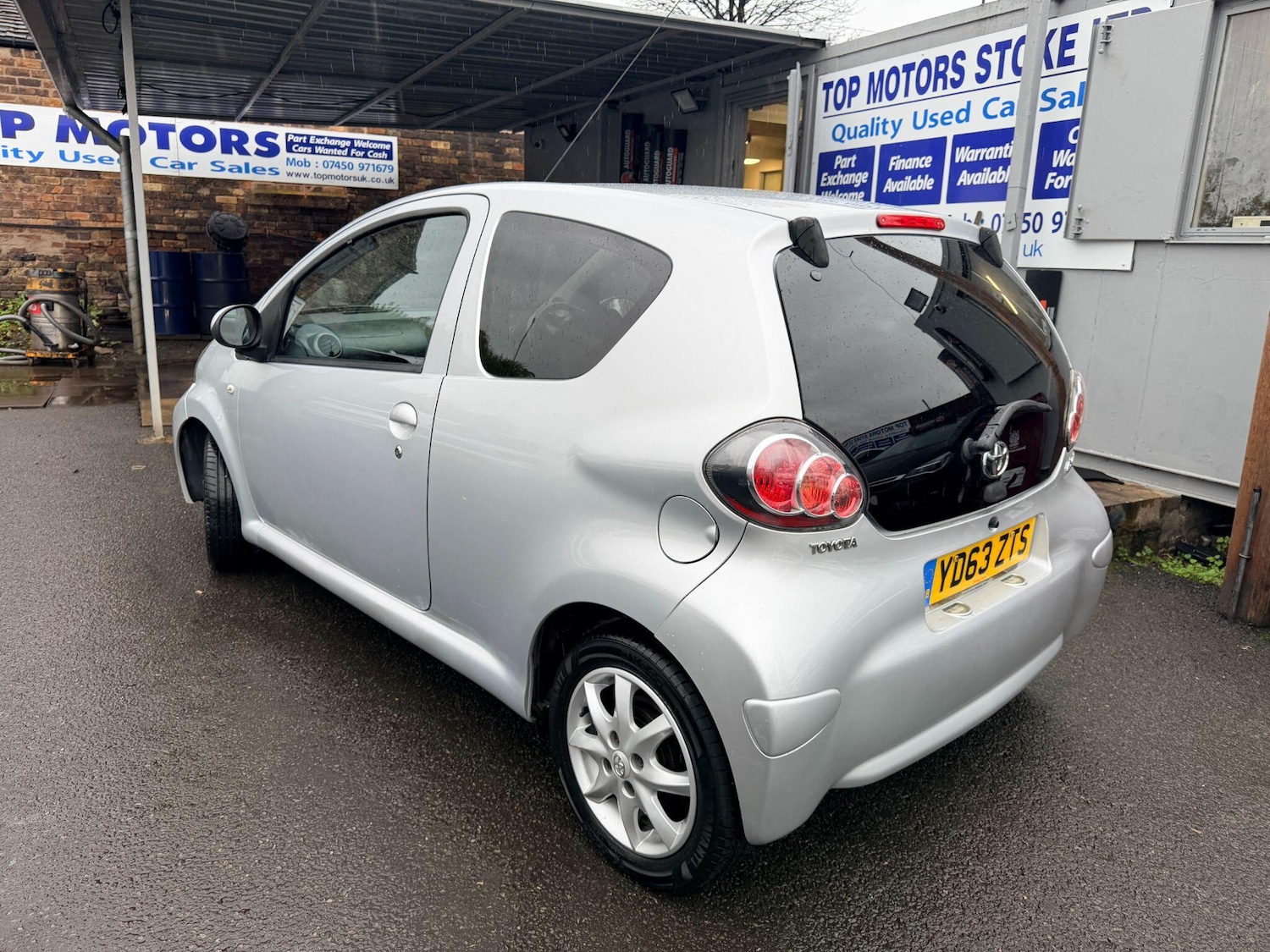 Used Toyota AYGO 2013 for sale - 76537609: Photo 9