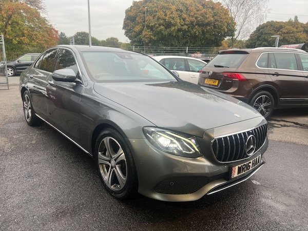 Used Mercedes-Benz E Class 2016 for sale - 76284308: Photo 3