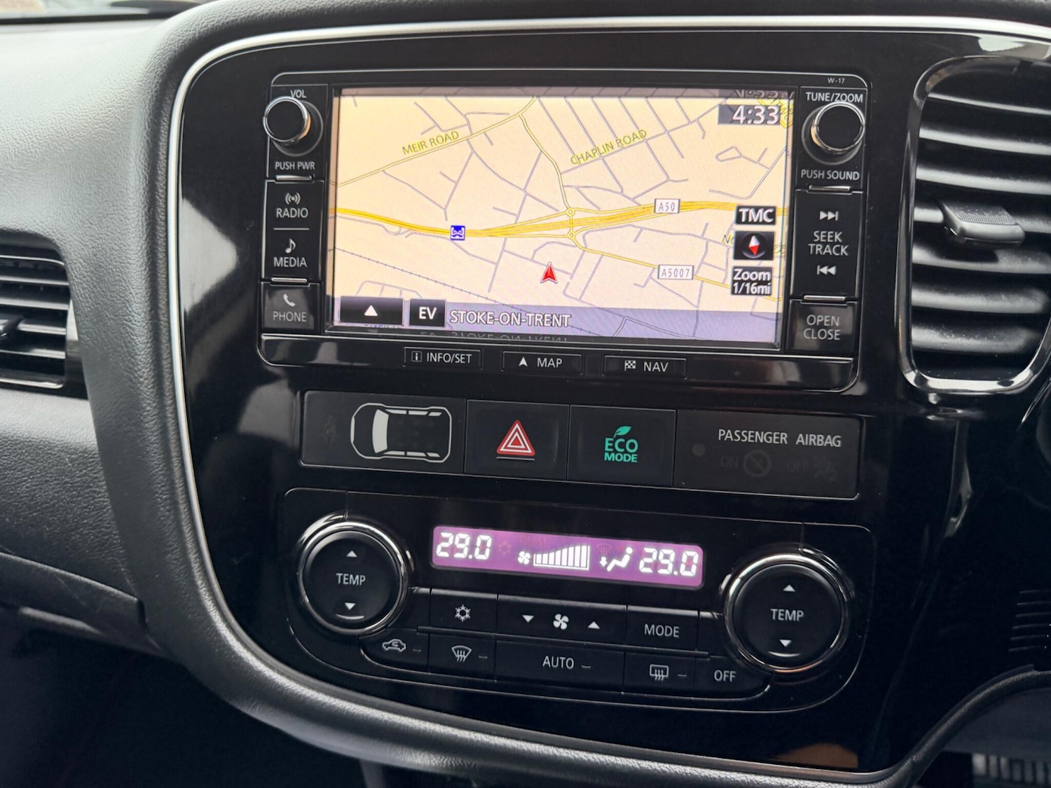 Used Mitsubishi Outlander 2017 for sale - 77978376: Photo 28