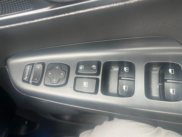 Used Hyundai KONA 2018 for sale - 75645585: Photo 32