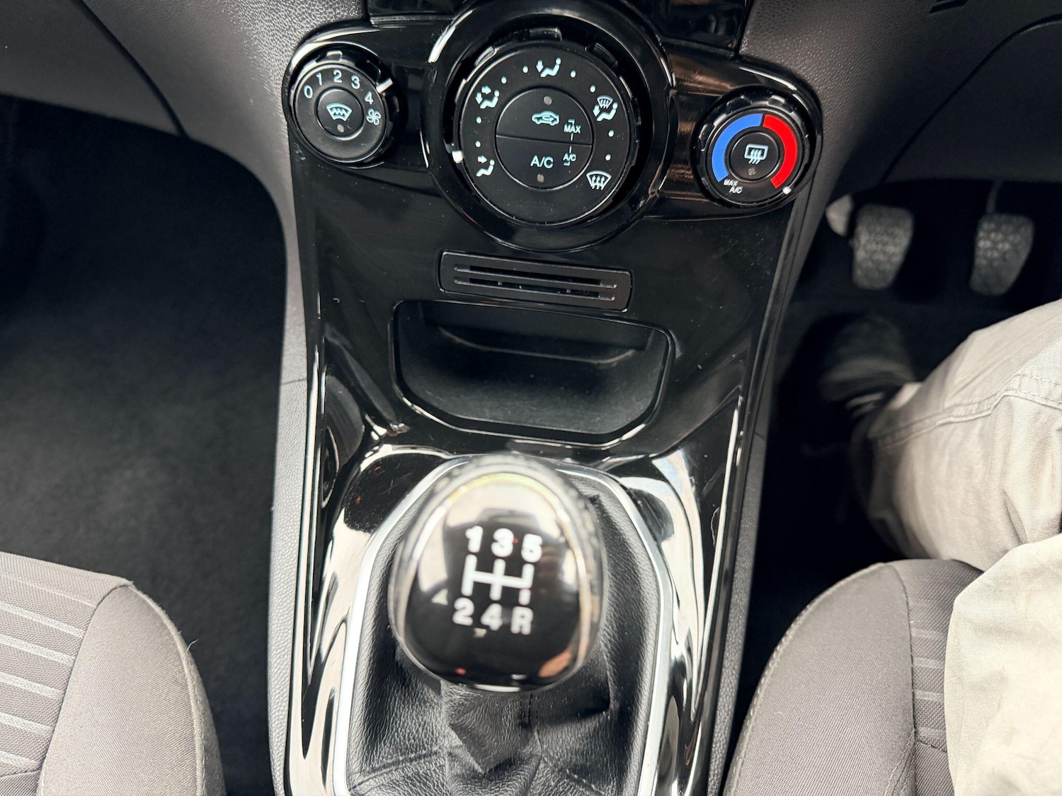 Used Ford Fiesta 2014 for sale - 77376274: Photo 16