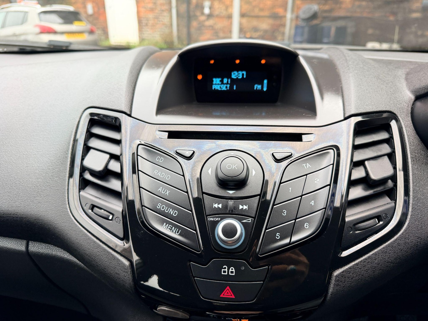 Used Ford Fiesta 2014 for sale - 77376274: Photo 27