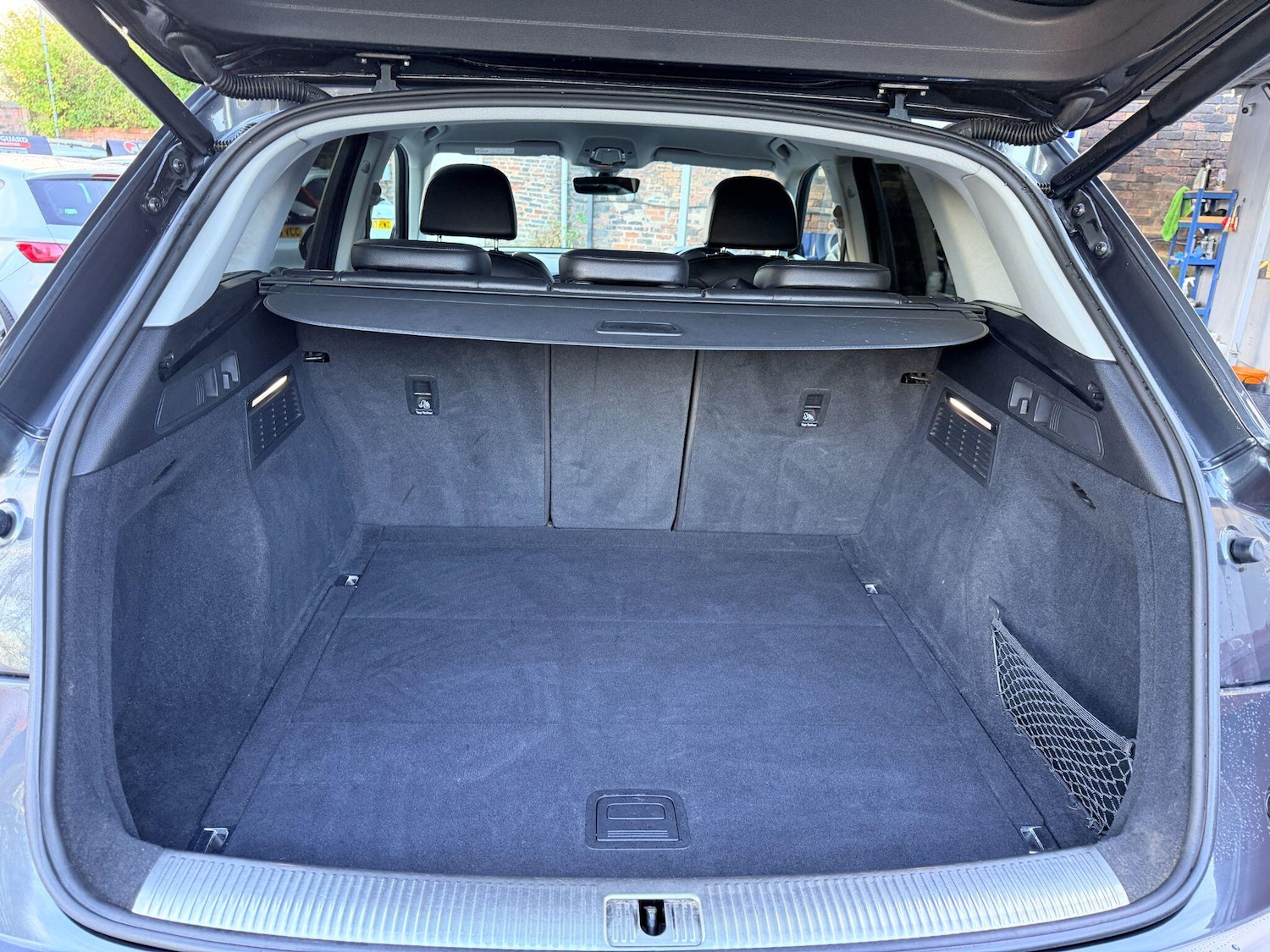 Used Audi Q5 2017 for sale - 76634086: Photo 40