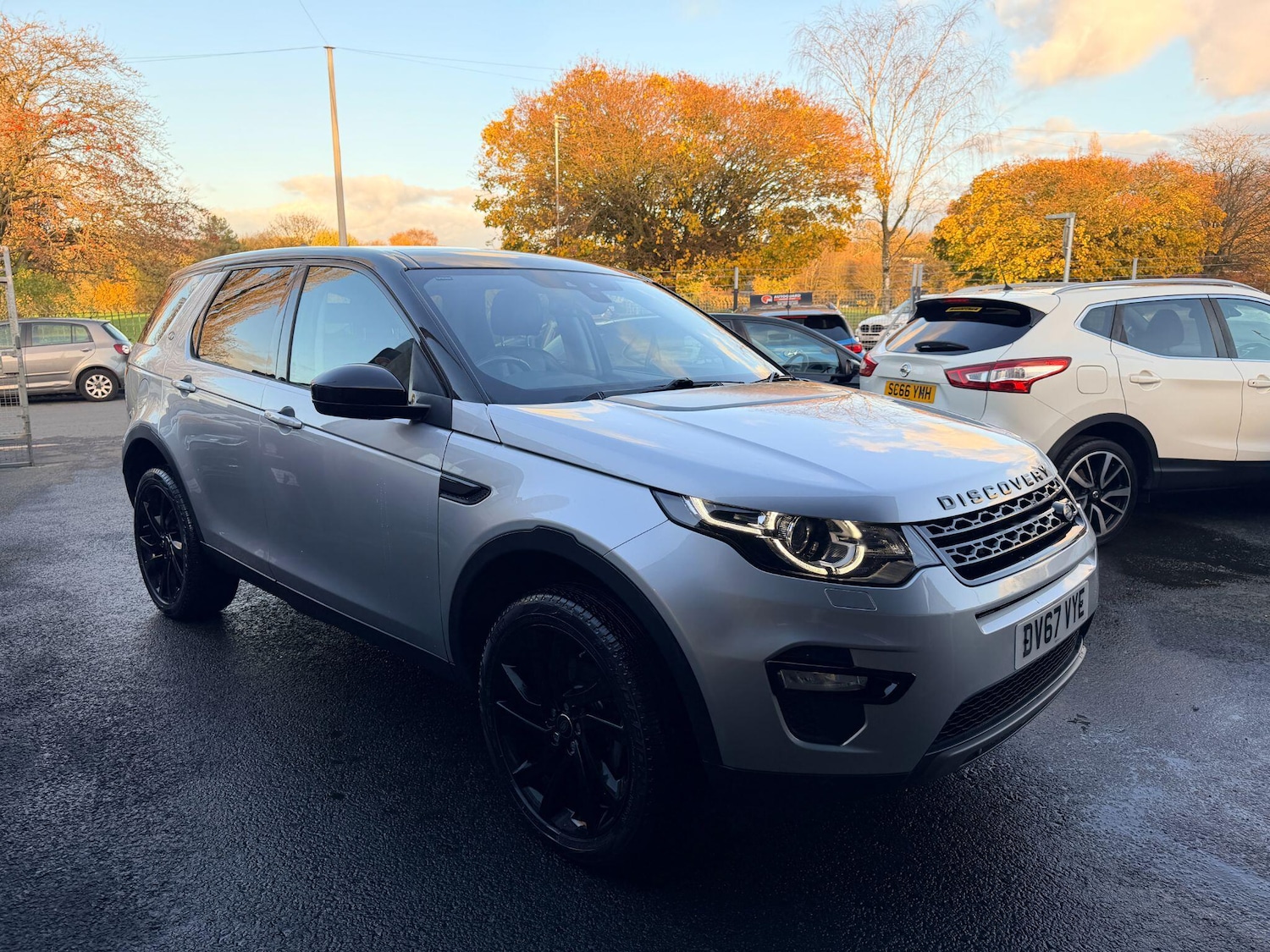 Used Land Rover Discovery Sport 2017 for sale - 76522261: Photo 1