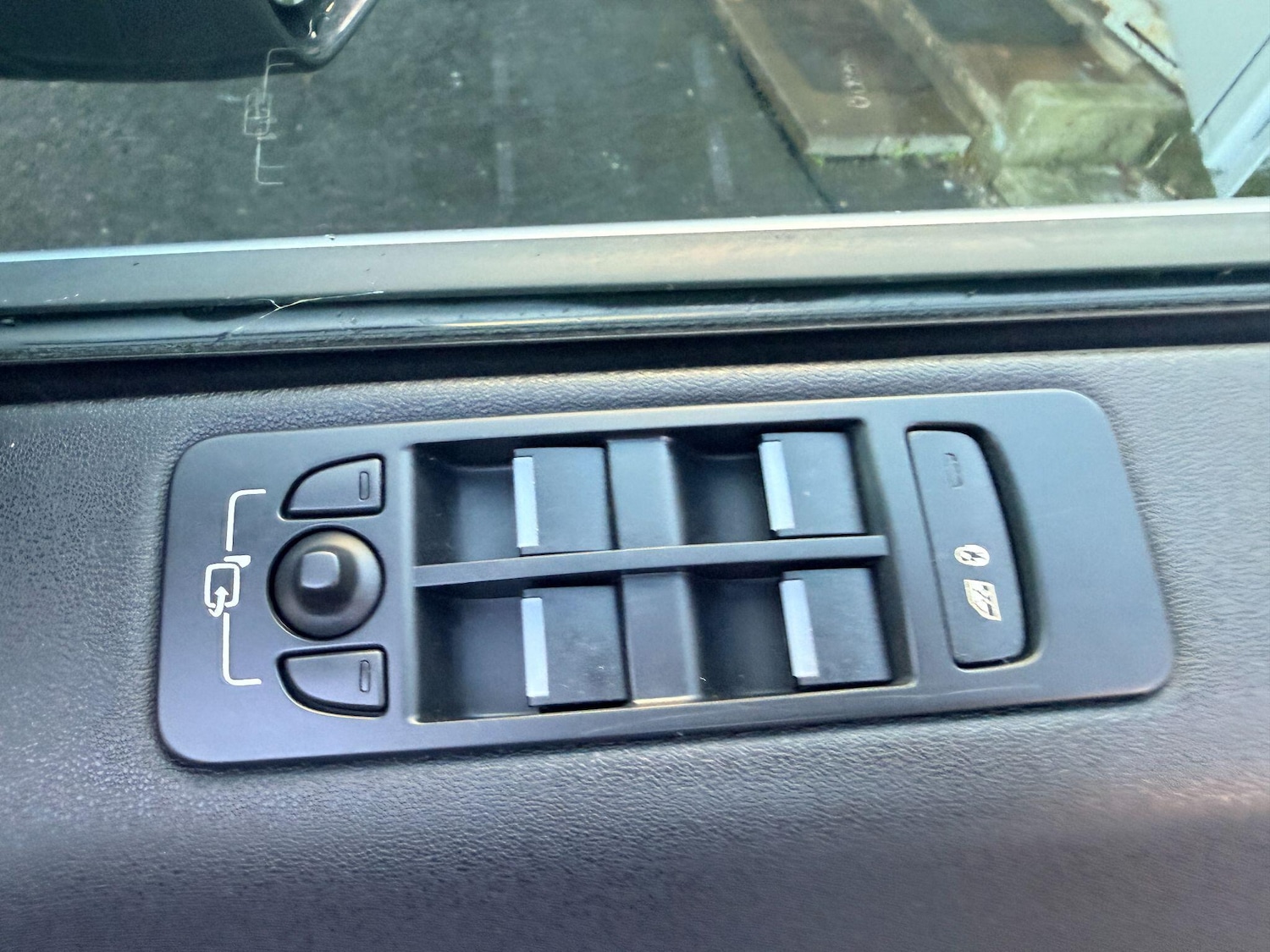 Used Land Rover Discovery Sport 2017 for sale - 76522261: Photo 32