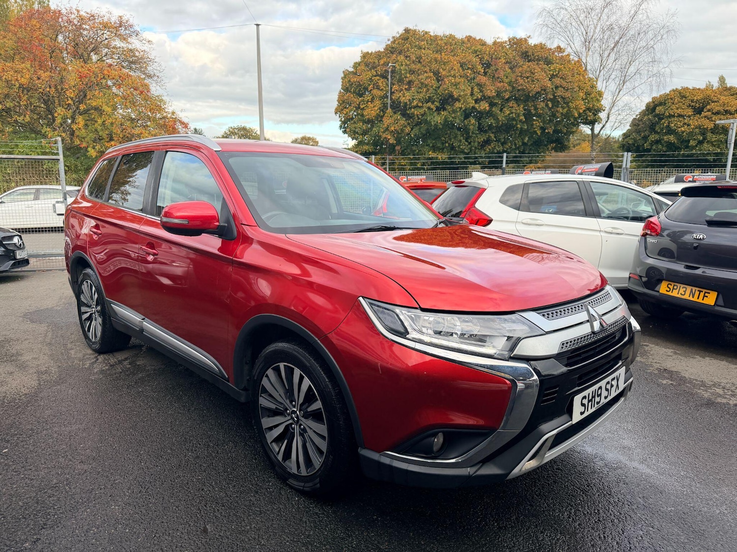 Used Mitsubishi Outlander 2019 for sale - 76349087: Photo 2