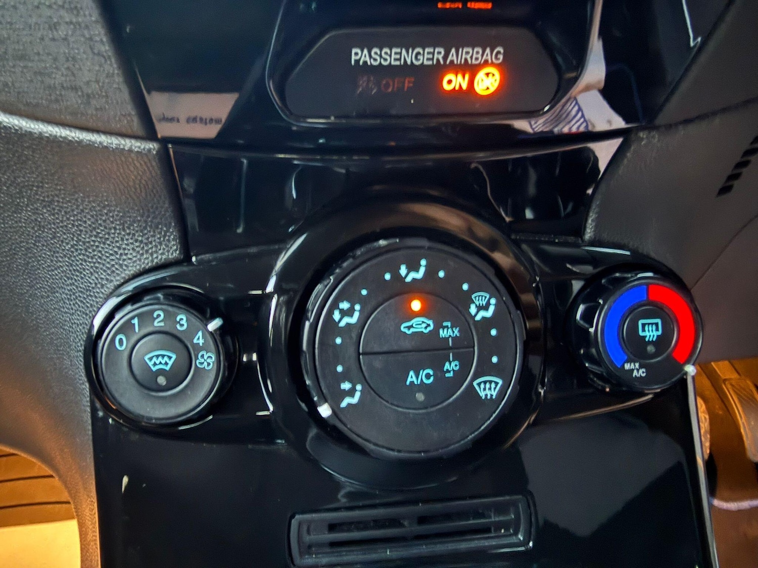 Used Ford Fiesta 2017 for sale - 76976501: Photo 30