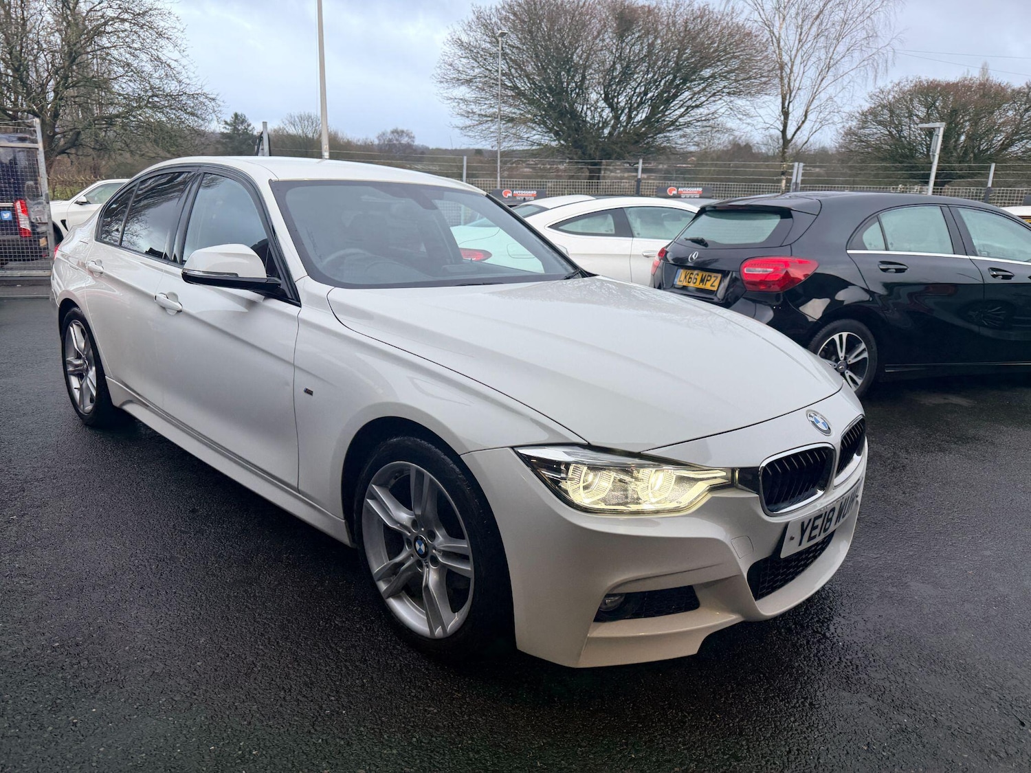 Used BMW 3 Series 2018 for sale - 77386900: Photo 2