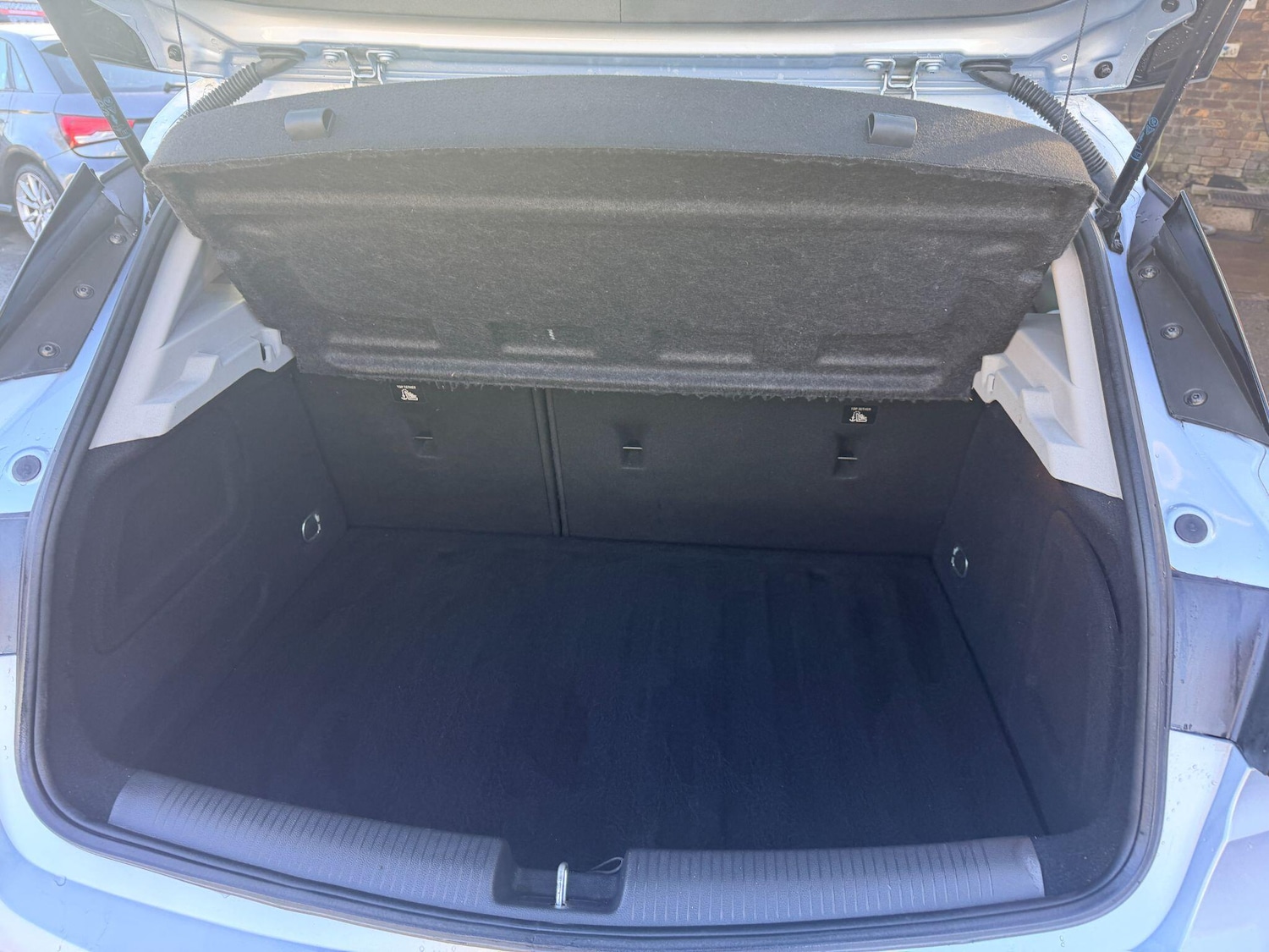 Used Vauxhall Astra 2017 for sale - 76997305: Photo 35