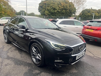 Used Infiniti Q30 2017 for sale - 76152659: Photo 3