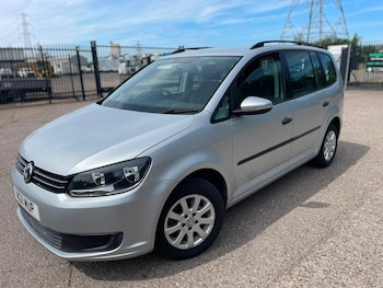 Used Volkswagen Touran 2011 for sale - 79484590: Photo
