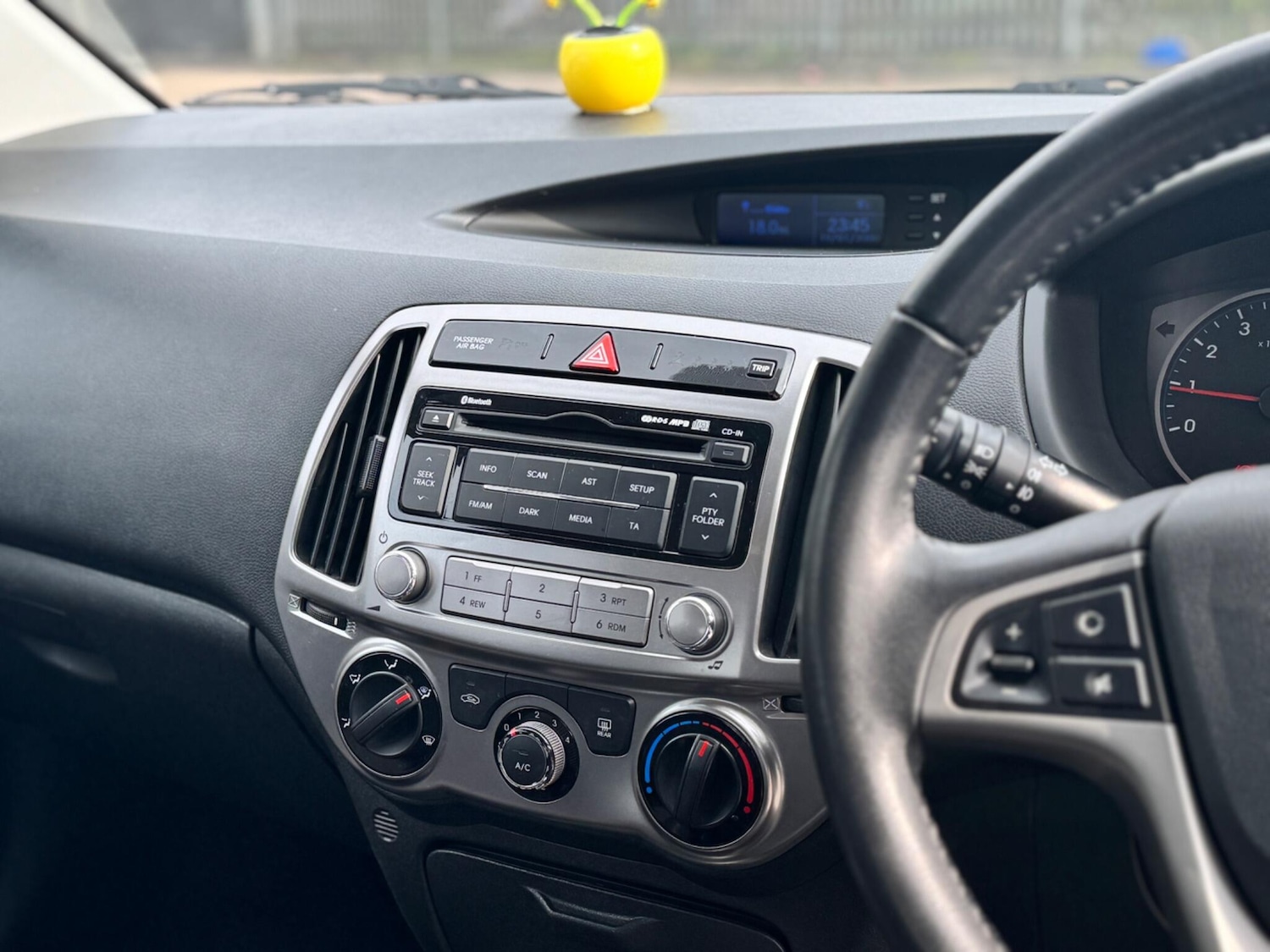 Used Hyundai i20 2012 for sale - 77982693: Photo 11