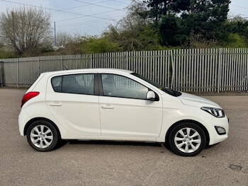 Used Hyundai i20 2012 for sale - 77982693: Photo