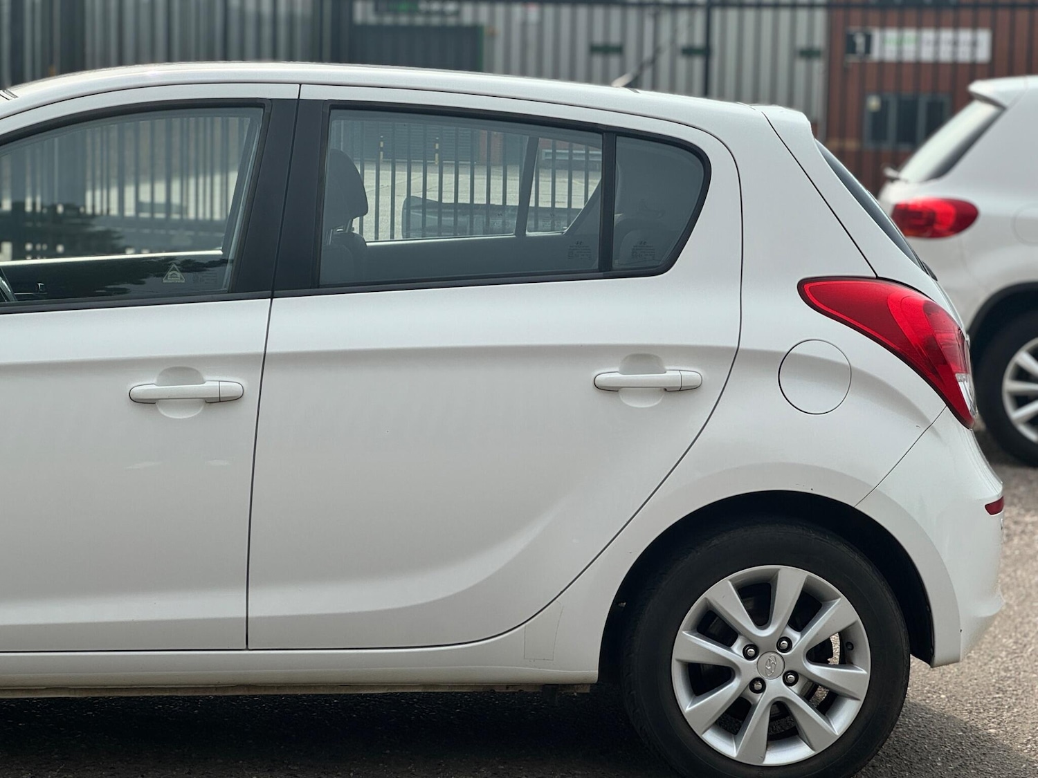 Used Hyundai i20 2012 for sale - 77982693: Photo 9