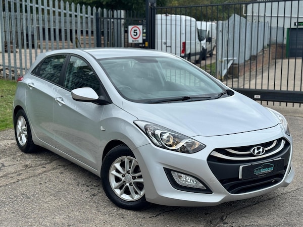 Used Hyundai i30 2012 for sale - 76200802: Photo 1