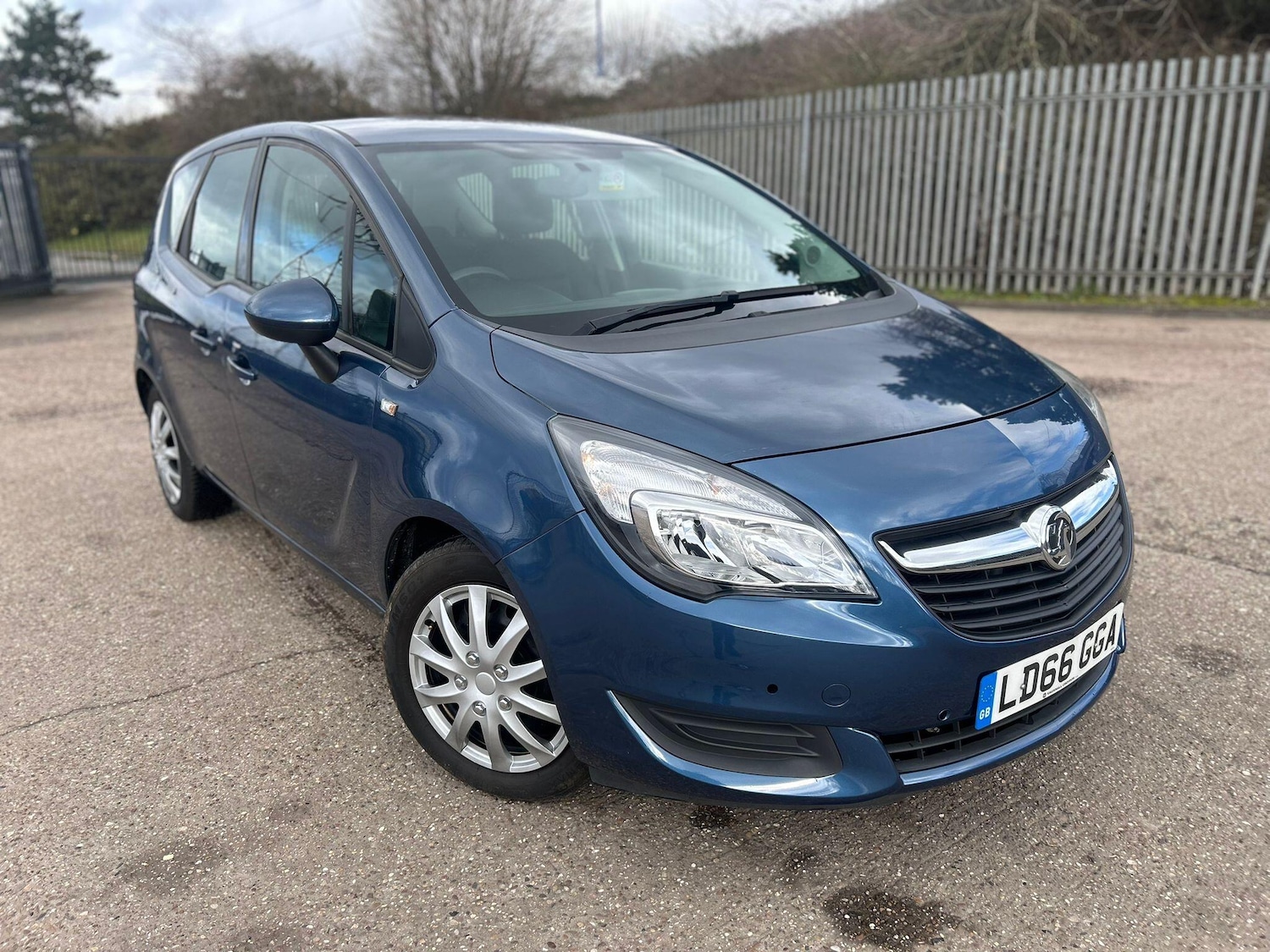 Used Vauxhall Meriva 2016 for sale - 77696310: Photo 1