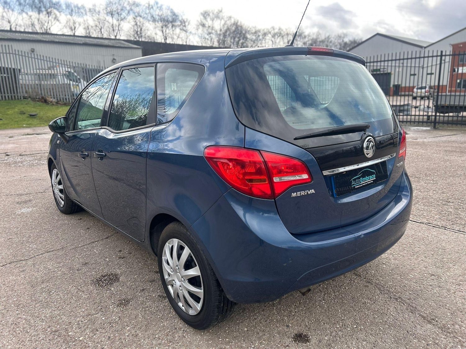 Used Vauxhall Meriva 2016 for sale - 77696310: Photo 3
