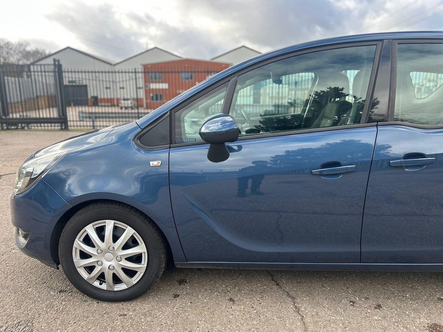 Used Vauxhall Meriva 2016 for sale - 77696310: Photo 4