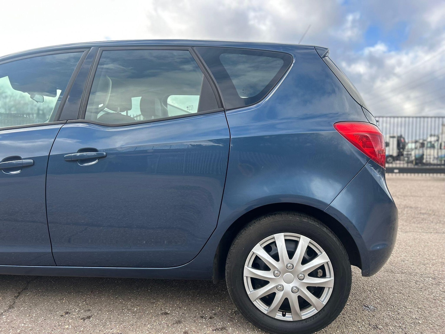 Used Vauxhall Meriva 2016 for sale - 77696310: Photo 8