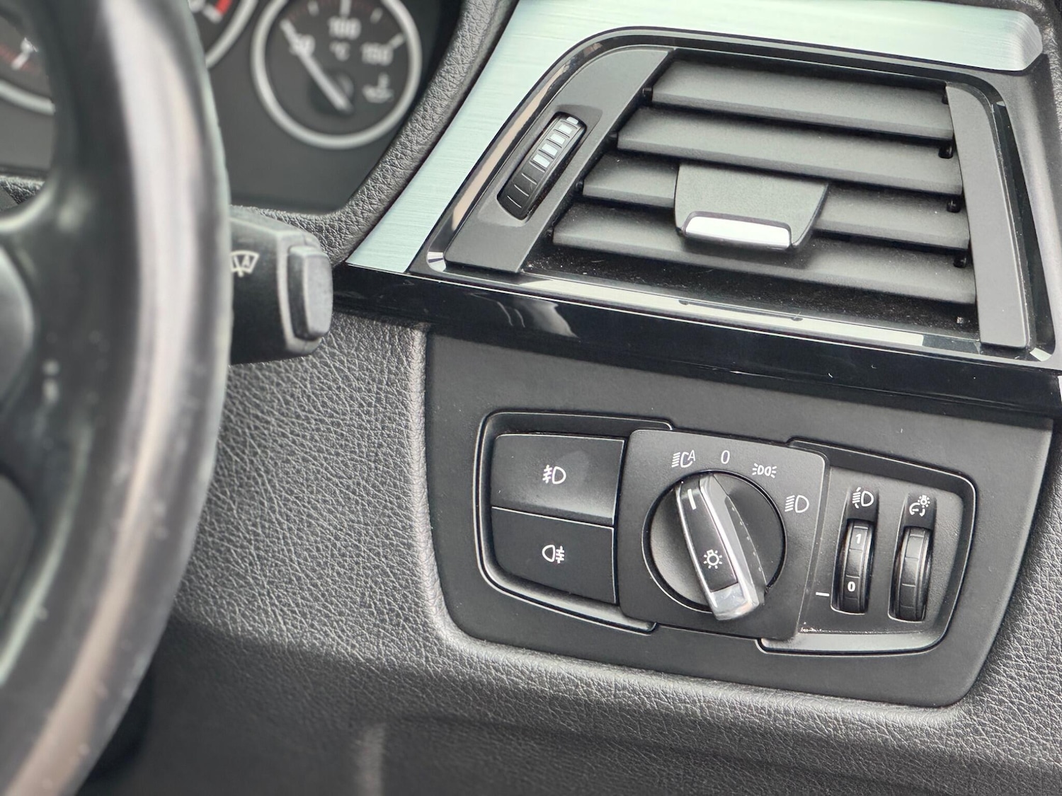 Used BMW 3 Series 2014 for sale - 77320778: Photo 17