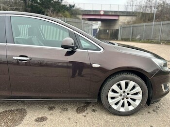 Used Vauxhall Astra 2013 for sale - 77799384: Photo