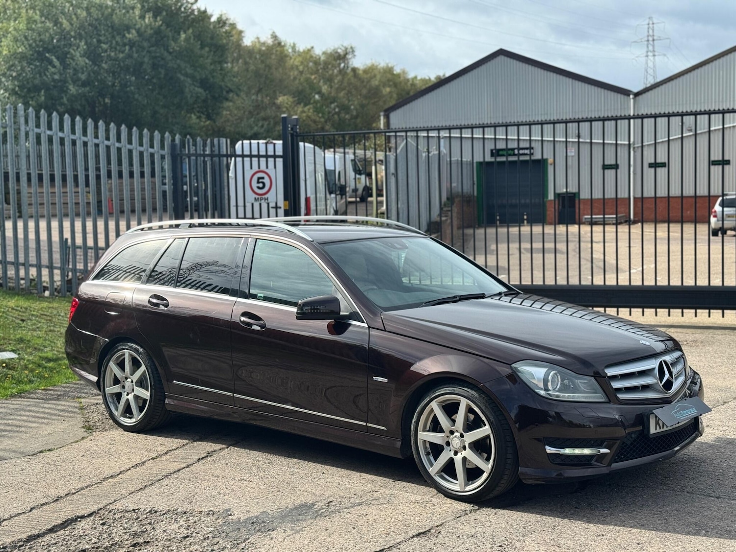 Used Mercedes-Benz C Class 2012 for sale - 76200430: Photo 11