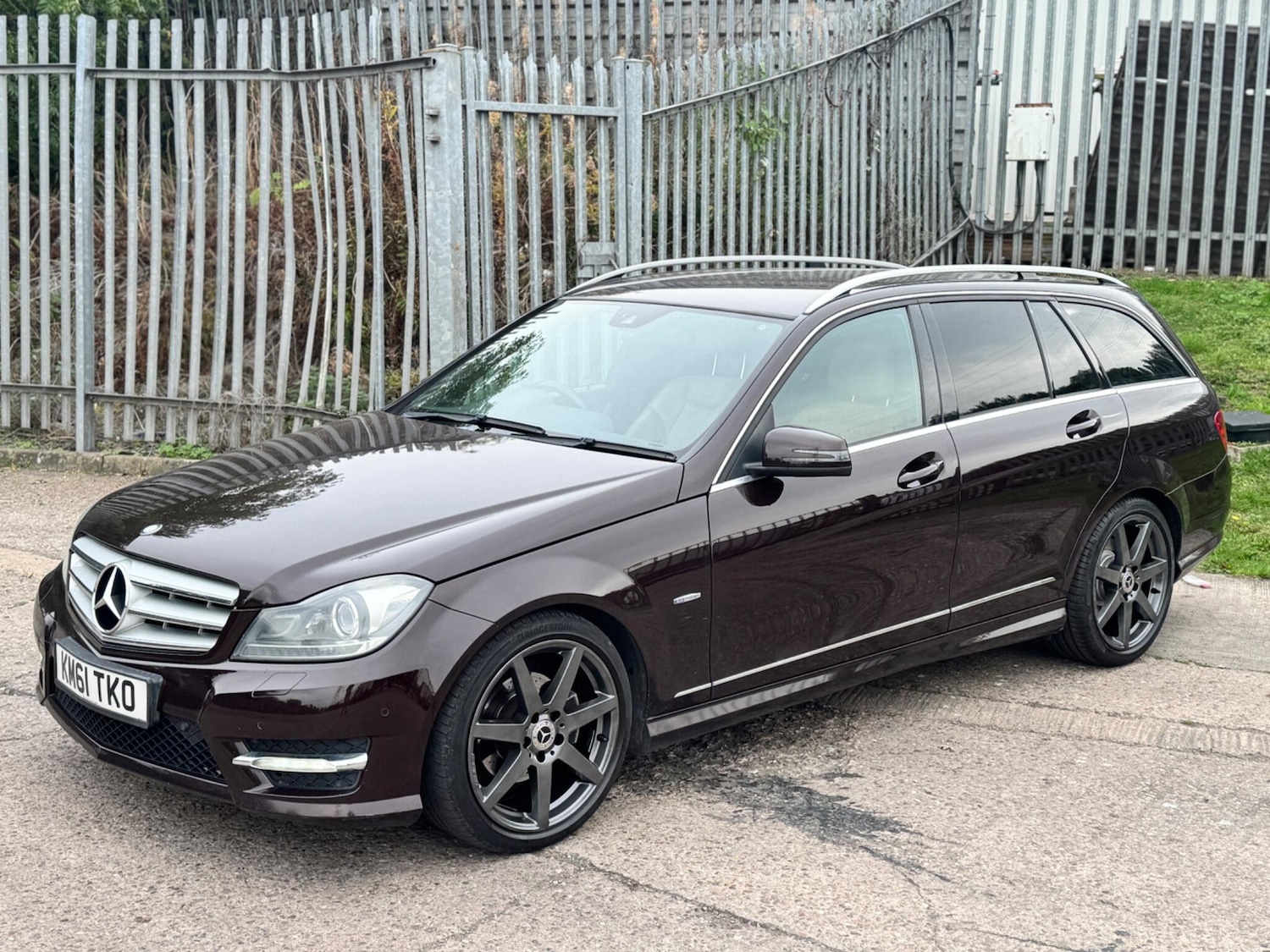 Used Mercedes-Benz C Class 2012 for sale - 76200430: Photo 5