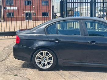 Used BMW 3 Series 2009 for sale - 76031408: Photo