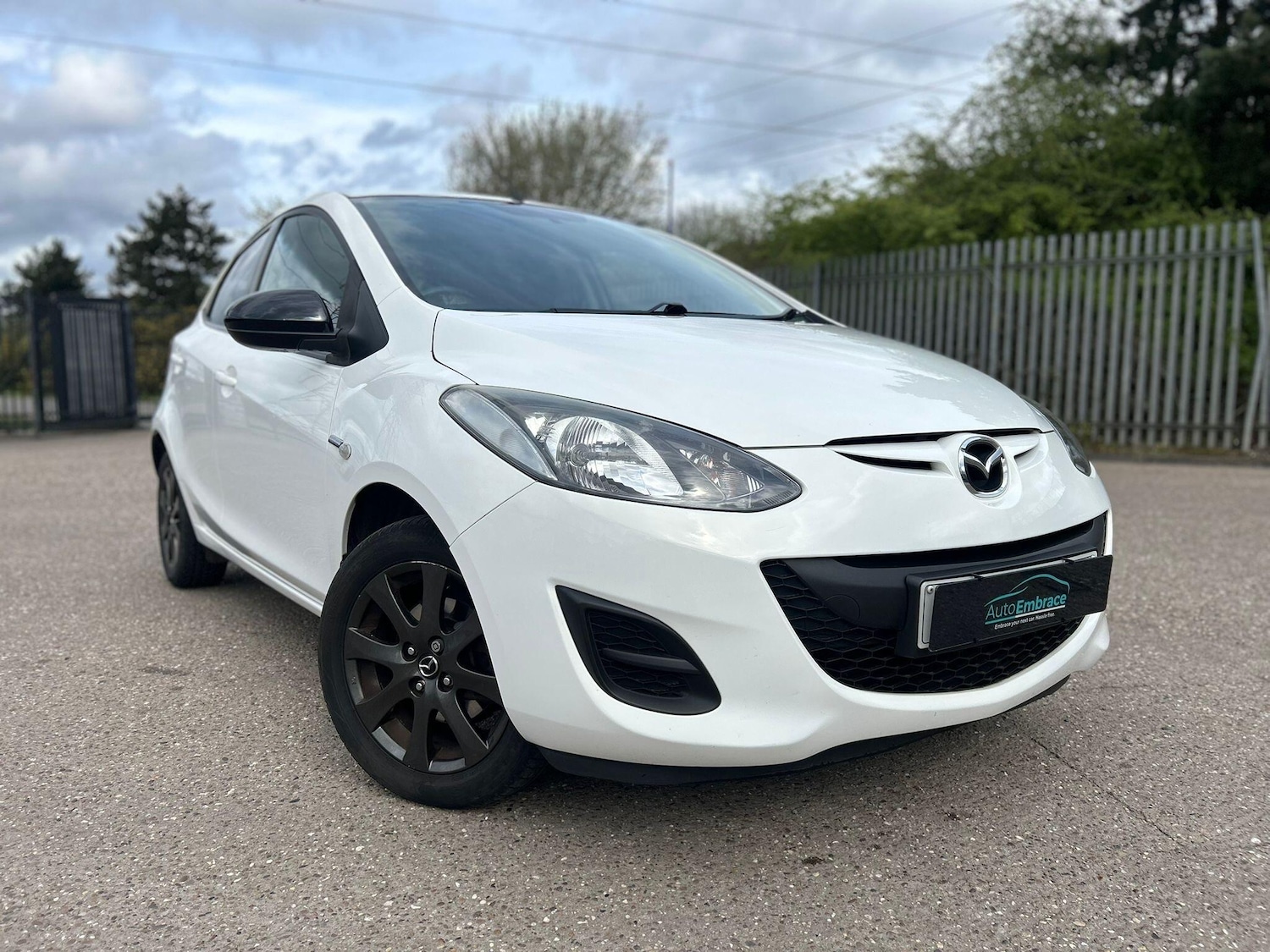 Used Mazda Mazda2 2014 for sale - 78141535: Photo 1