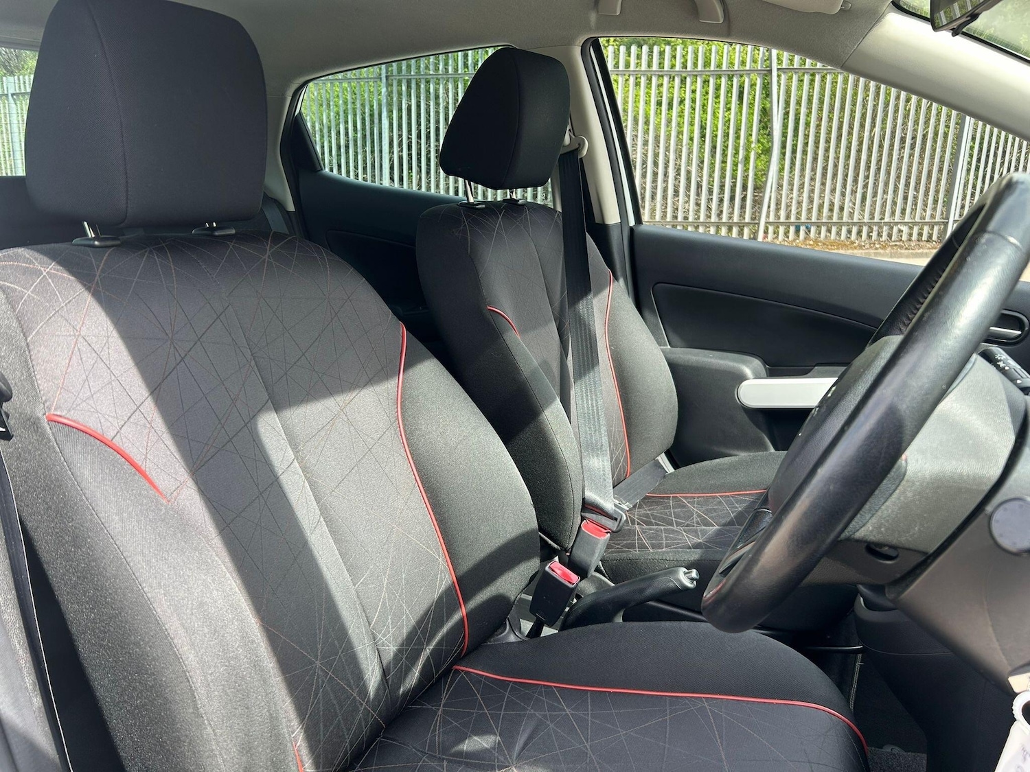 Used Mazda Mazda2 2014 for sale - 78141535: Photo 16