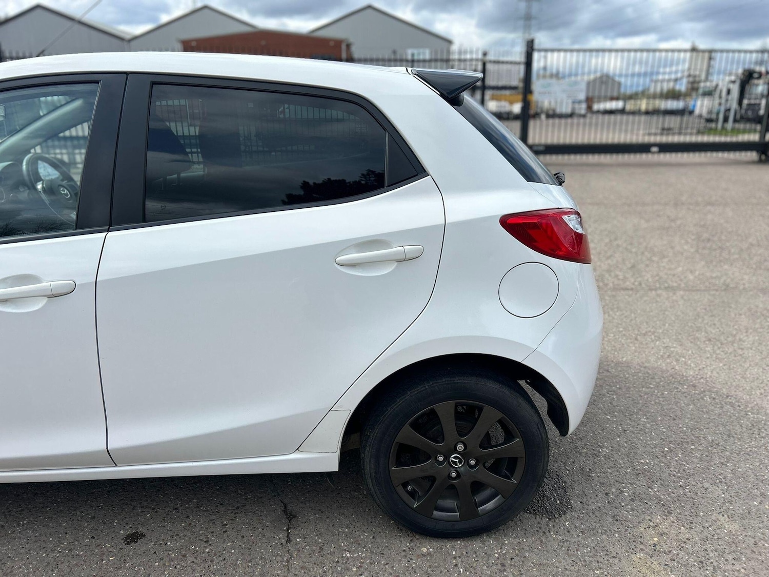 Used Mazda Mazda2 2014 for sale - 78141535: Photo 25