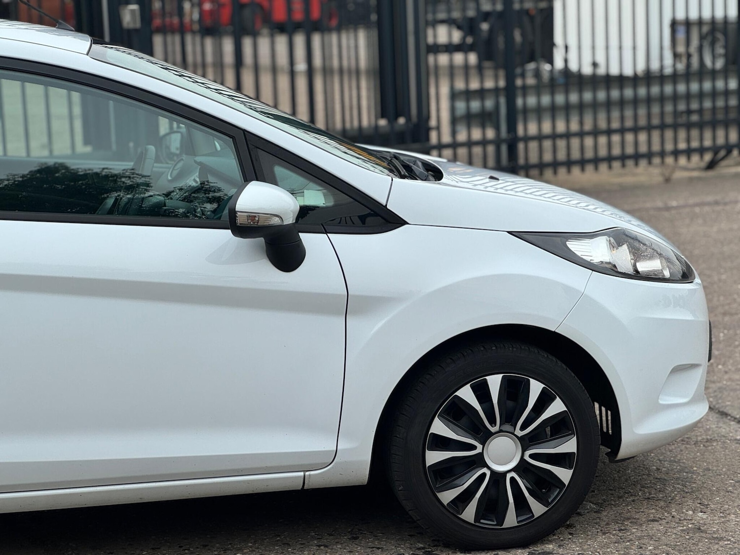 Used Ford Fiesta 2011 for sale - 76315111: Photo 12