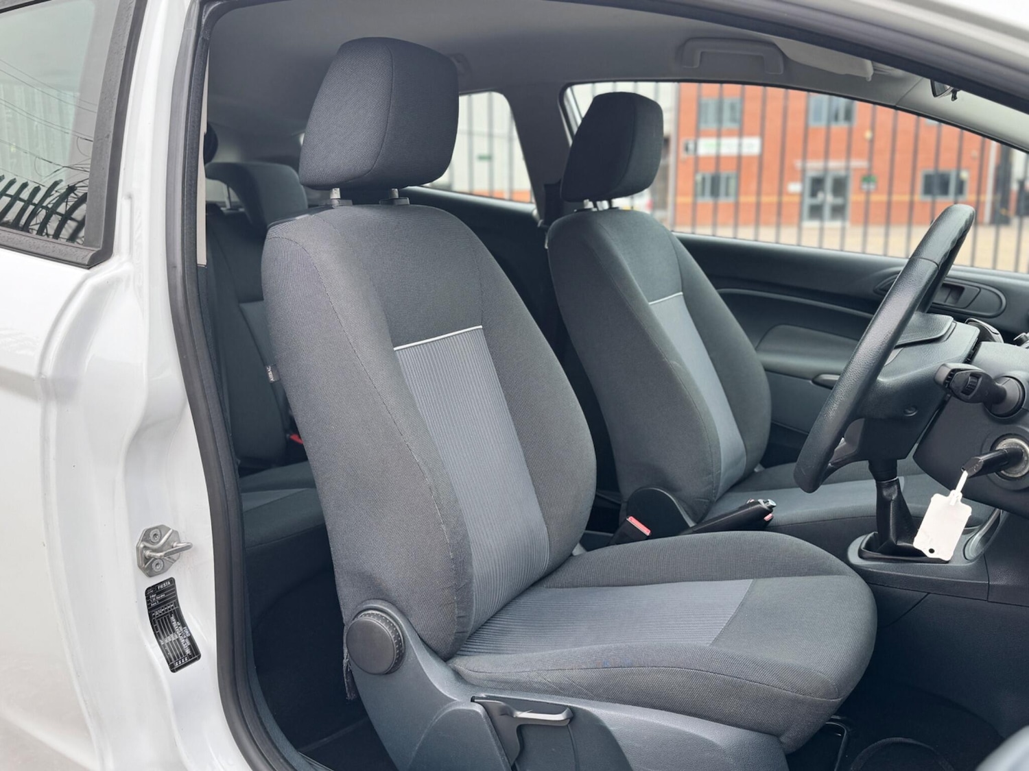 Used Ford Fiesta 2011 for sale - 76315111: Photo 16