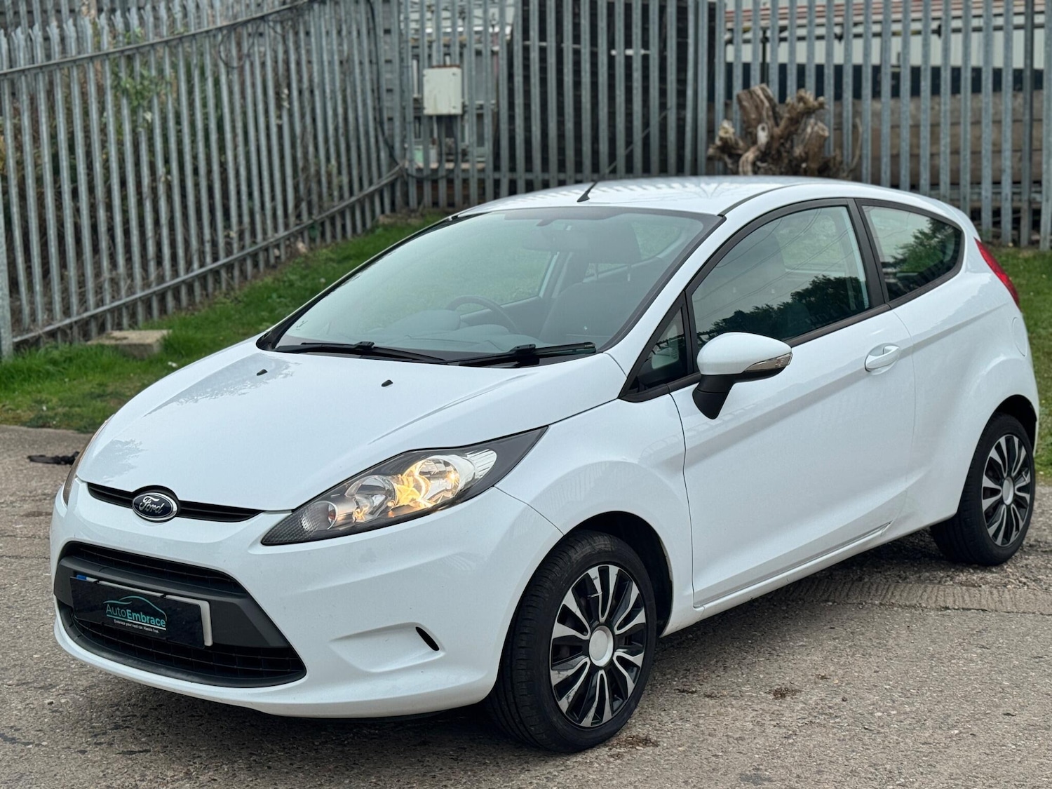 Used Ford Fiesta 2011 for sale - 76315111: Photo 2