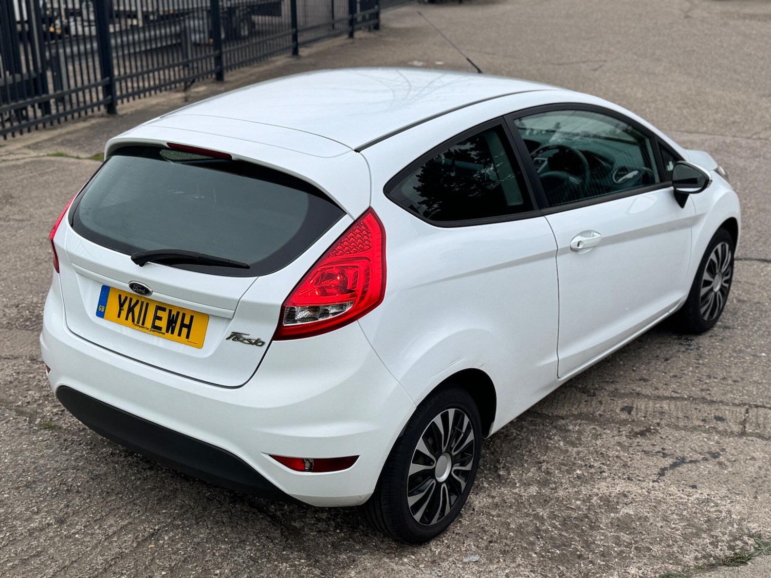 Used Ford Fiesta 2011 for sale - 76315111: Photo 9