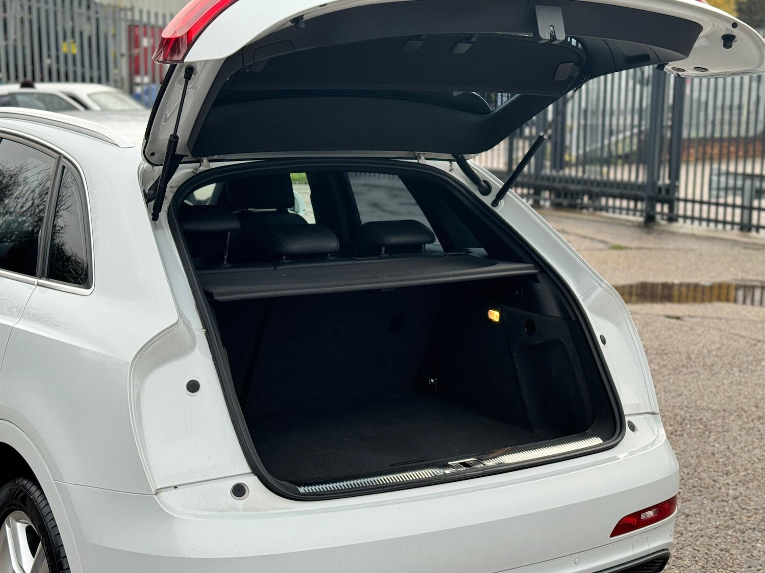 Used Audi Q3 2014 for sale - 76865881: Photo 21