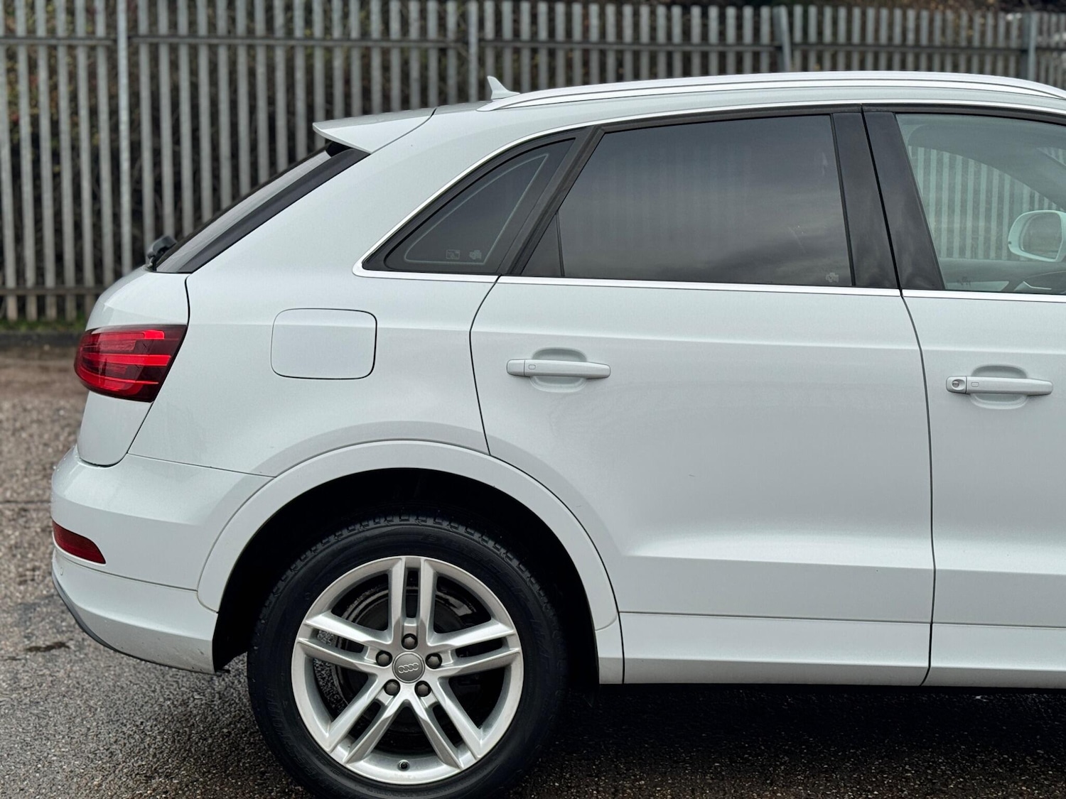 Used Audi Q3 2014 for sale - 76865881: Photo 3