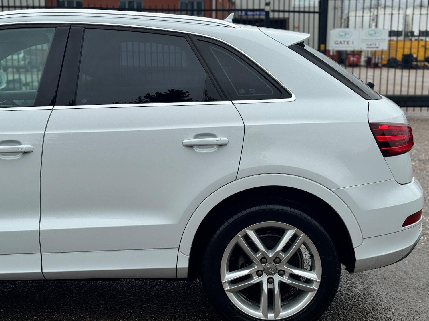 Used Audi Q3 2014 for sale - 76865881: Photo 5