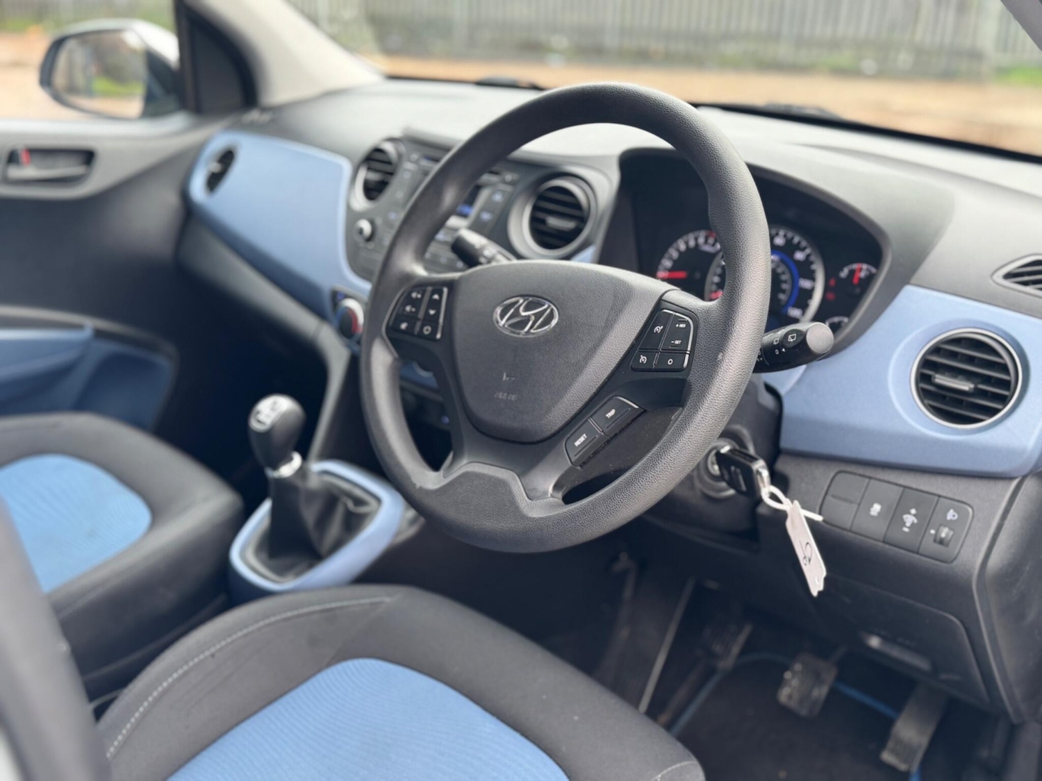 Used Hyundai i10 2015 for sale - 76865326: Photo 11