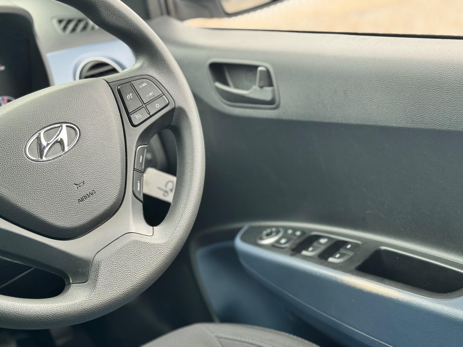 Used Hyundai i10 2015 for sale - 76865326: Photo 14