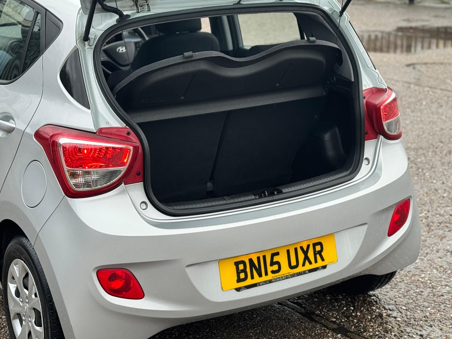 Used Hyundai i10 2015 for sale - 76865326: Photo 15