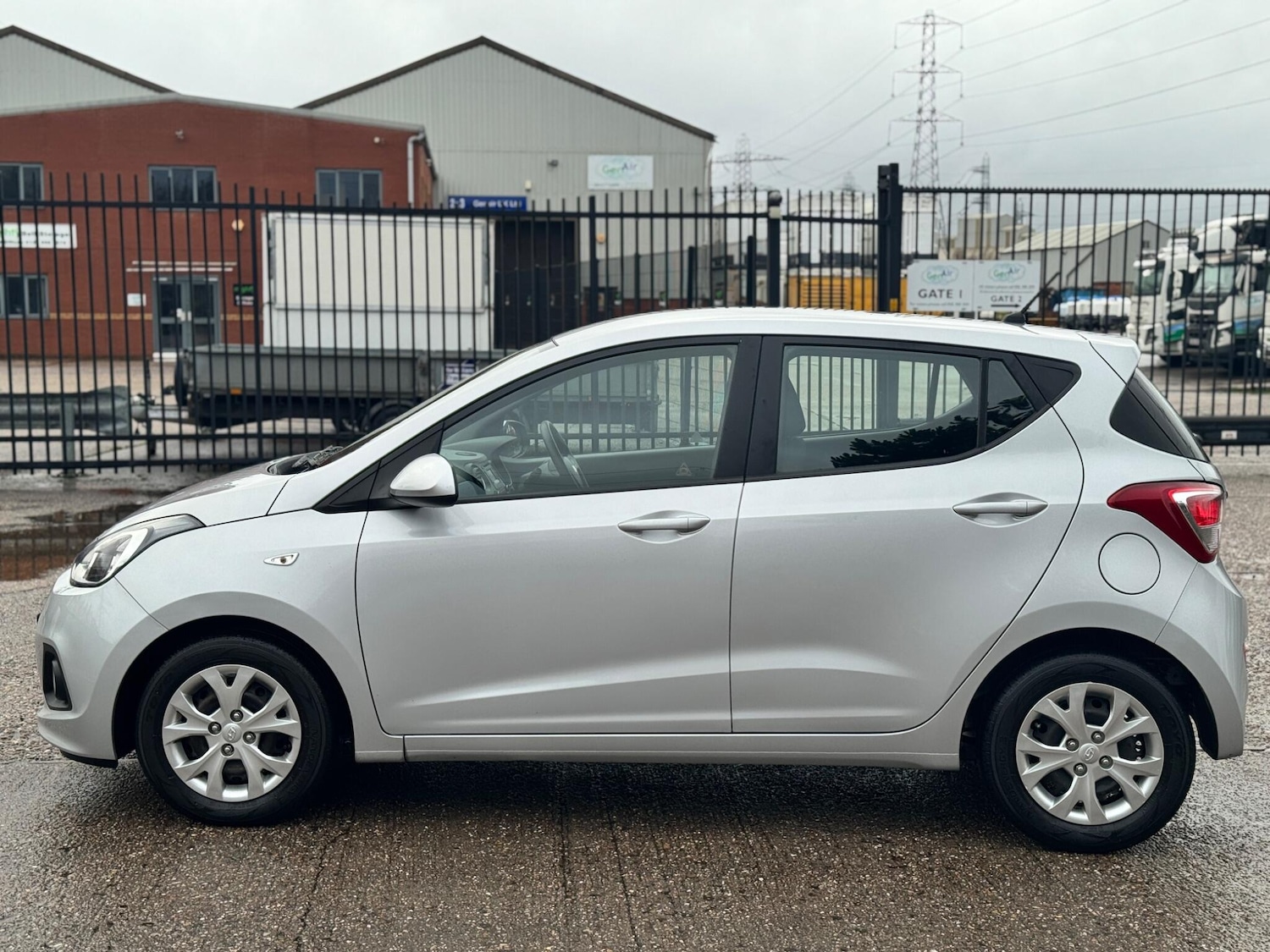 Used Hyundai i10 2015 for sale - 76865326: Photo 8