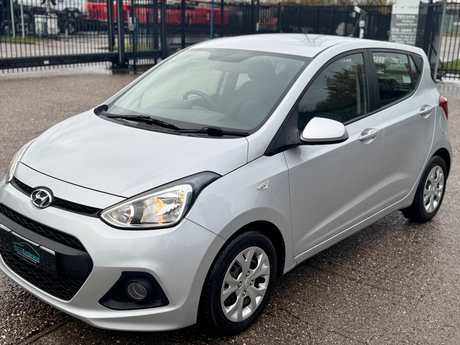 Used Hyundai i10 2015 for sale - 76865326: Photo 9