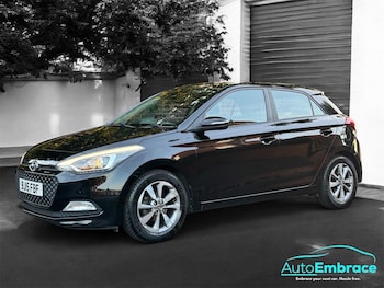 Used Hyundai i20 2015 for sale - 76032041: Photo