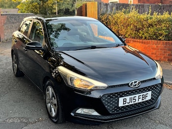 Used Hyundai i20 2015 for sale - 76032041: Photo