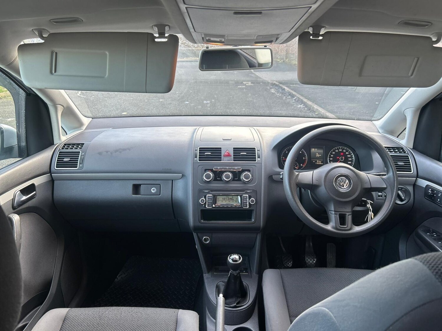 Used Volkswagen Touran for sale - 77683813: Photo 27