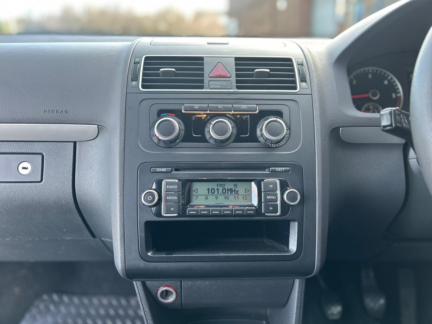 Used Volkswagen Touran for sale - 77683813: Photo 31