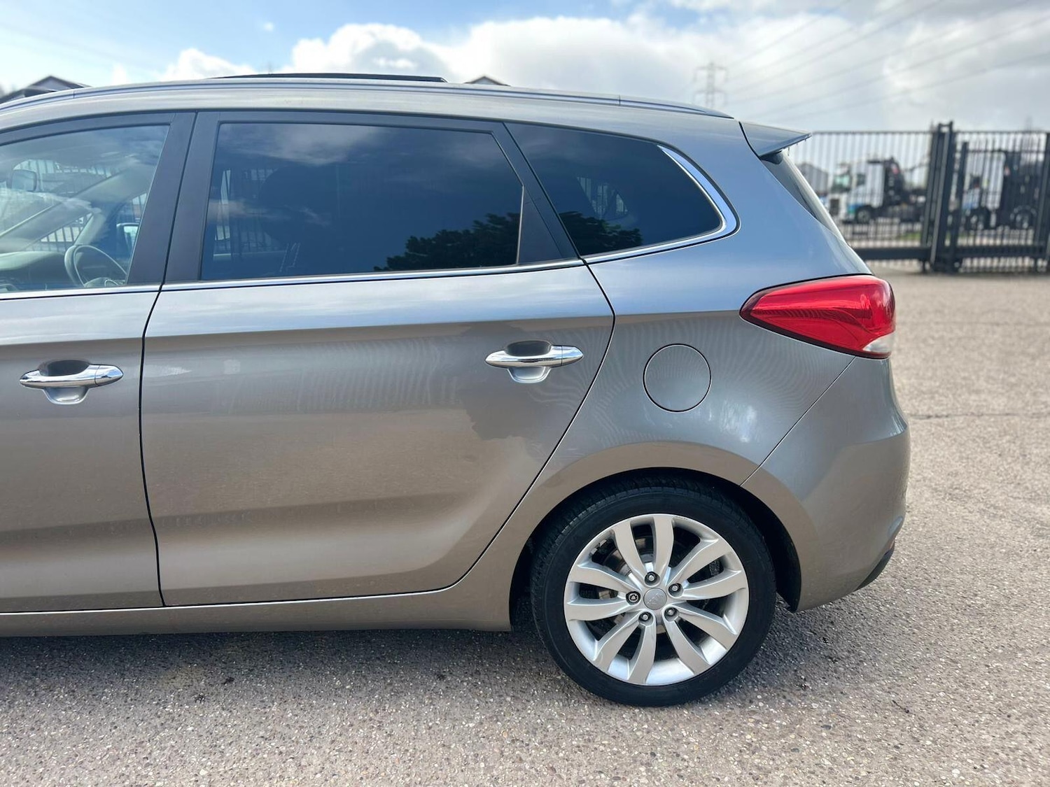 Used Kia Carens 2014 for sale - 78071830: Photo 7