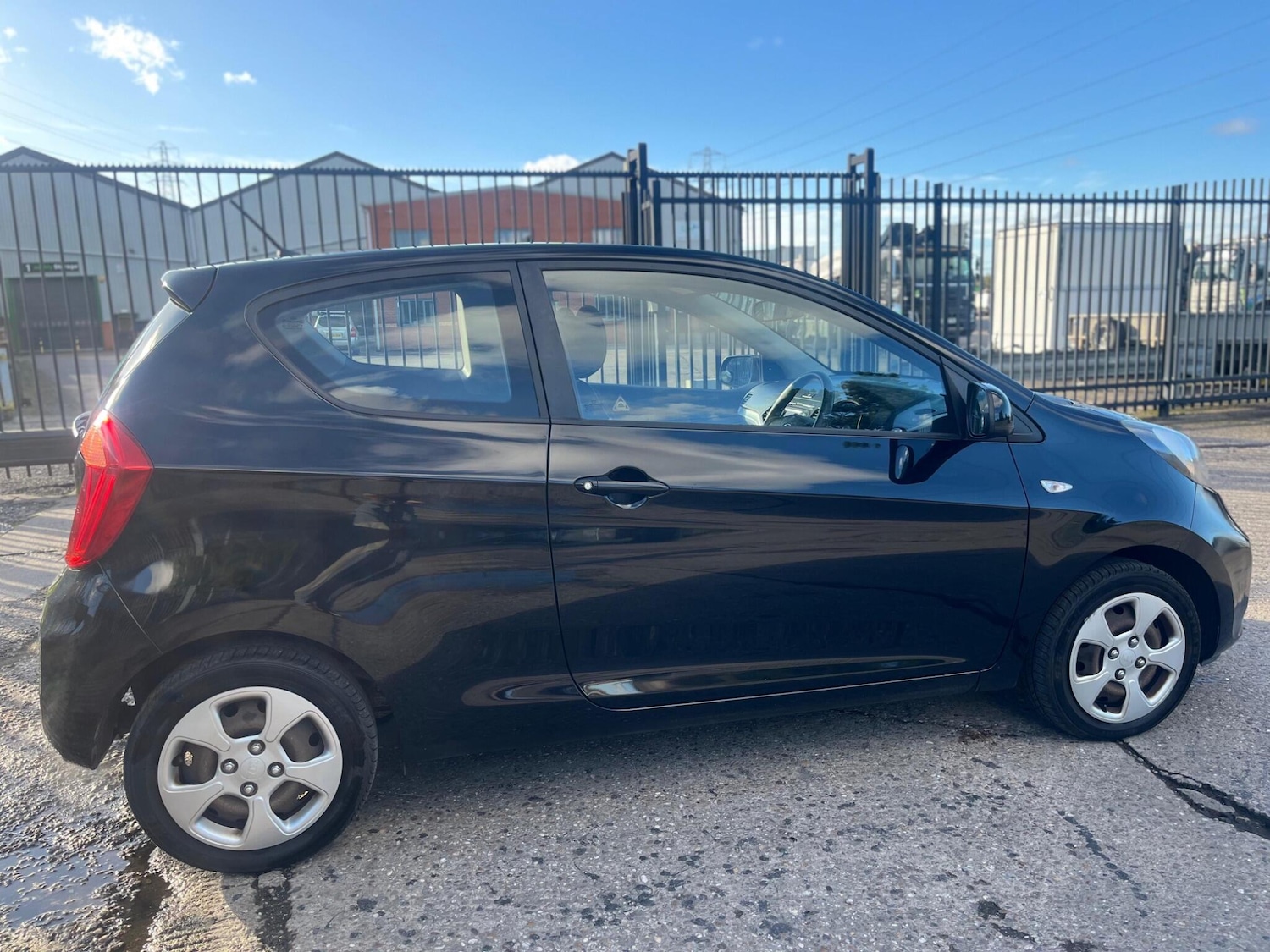 Used Kia Picanto 2012 for sale - 76456629: Photo 18