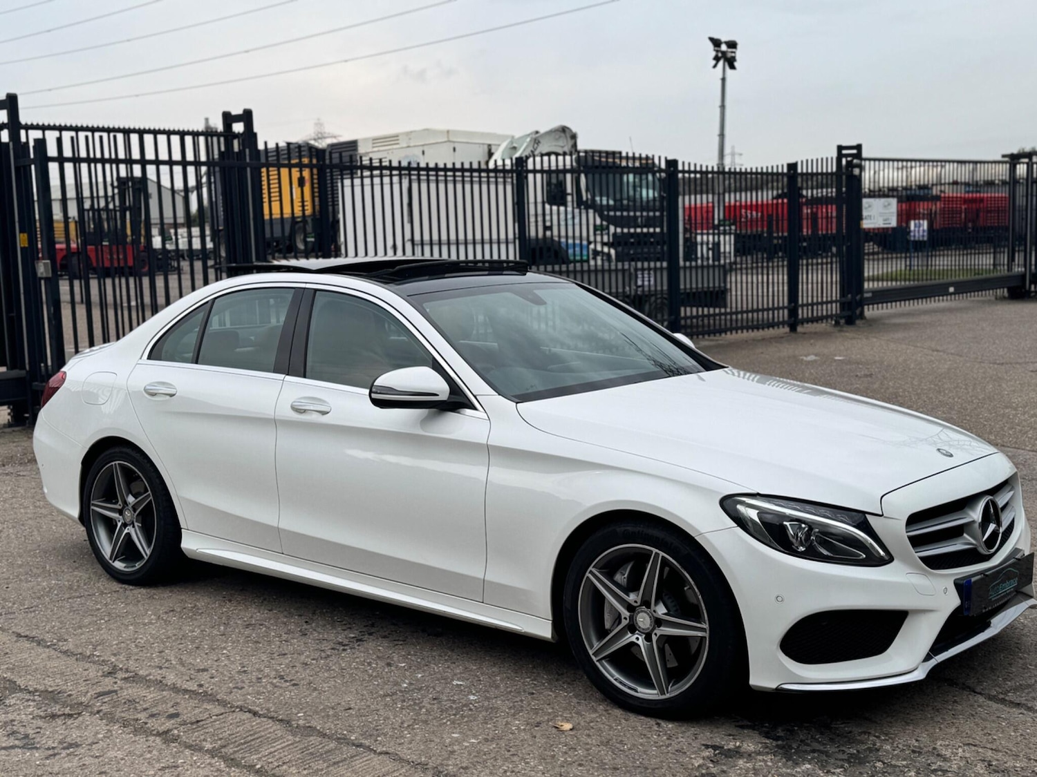 Used Mercedes-Benz C Class 2015 for sale - 76315247: Photo 10